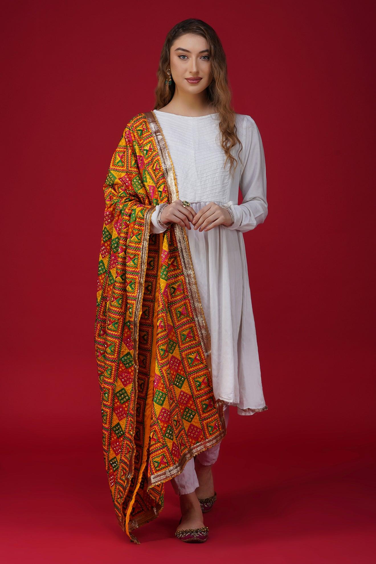 High-Quality Handloom Phulkari Dupatta DP-09 High-Quality Handloom Phulkari Dupatta DP-09
