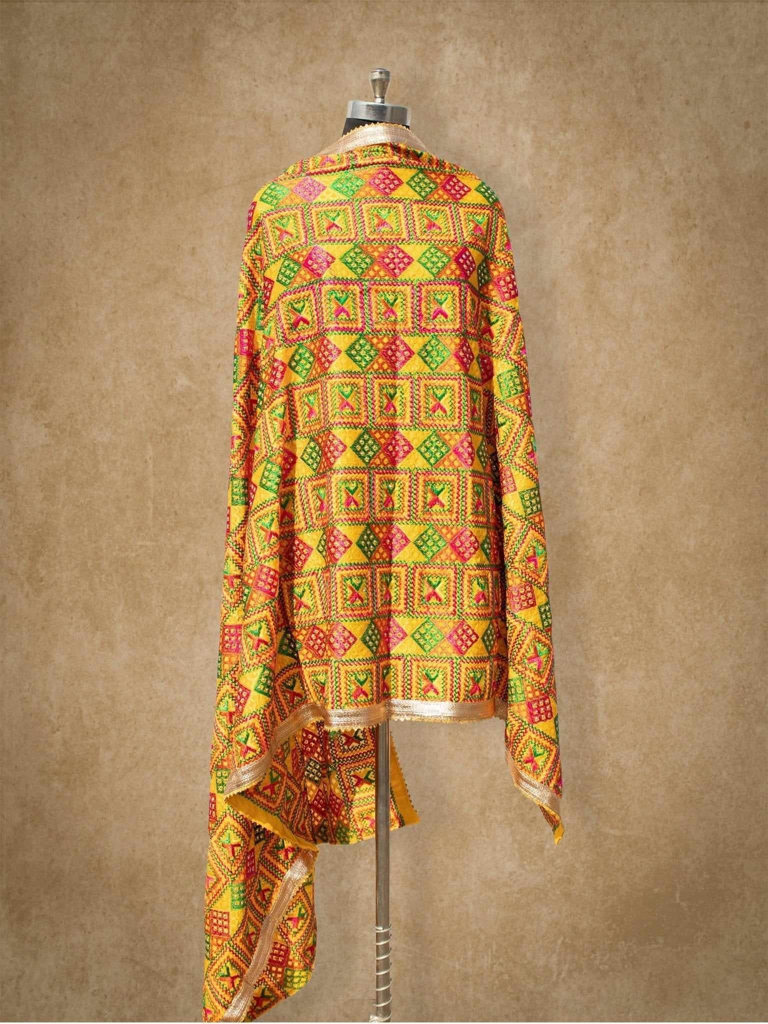 High-Quality Handloom Phulkari Dupatta DP-09 High-Quality Handloom Phulkari Dupatta DP-09
