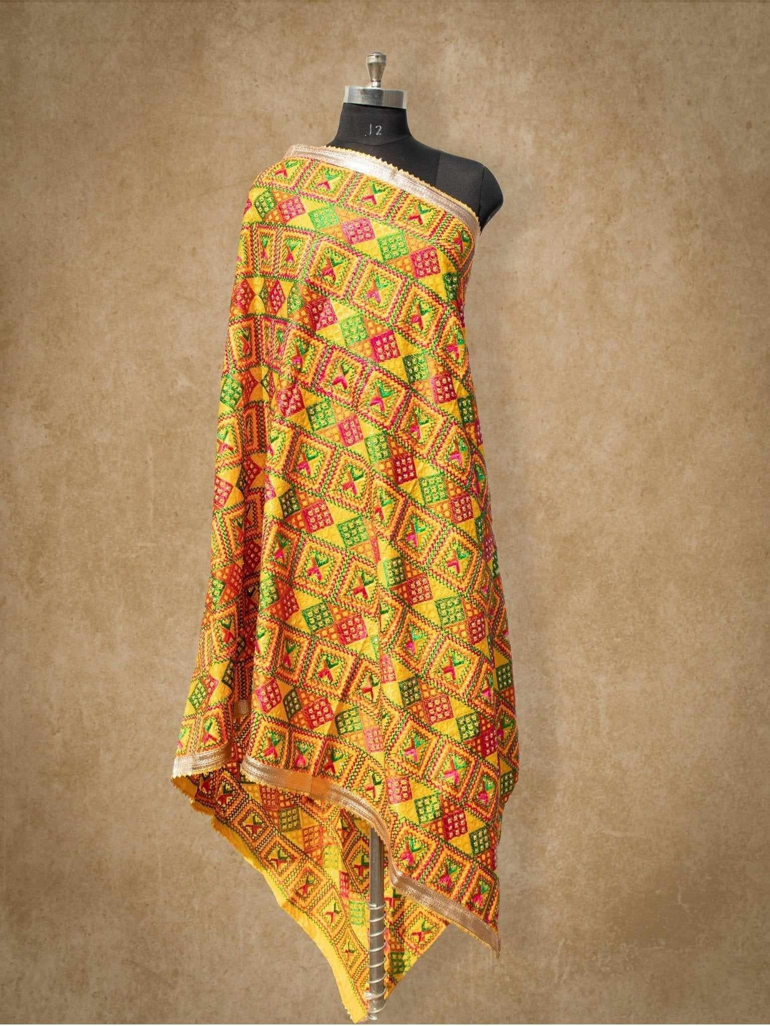 High-Quality Handloom Phulkari Dupatta DP-09 High-Quality Handloom Phulkari Dupatta DP-09