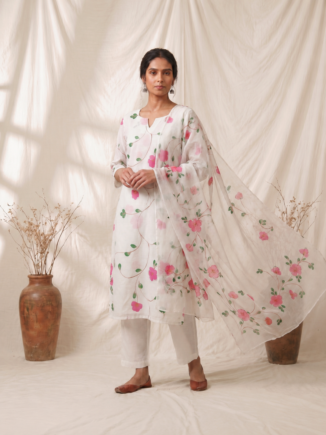 Khaddar Exclusive Hand Painted 3 Pcs Unstitched Suit Set - White & Pink Floral