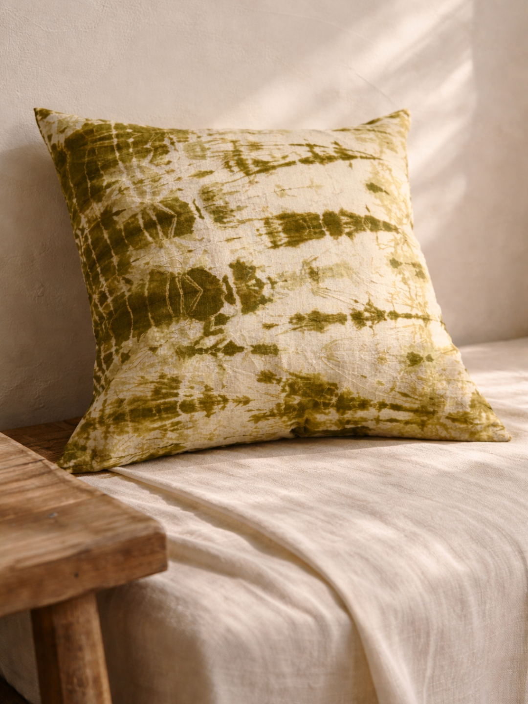 MOOL HENNA Dyed Khadi Cushion