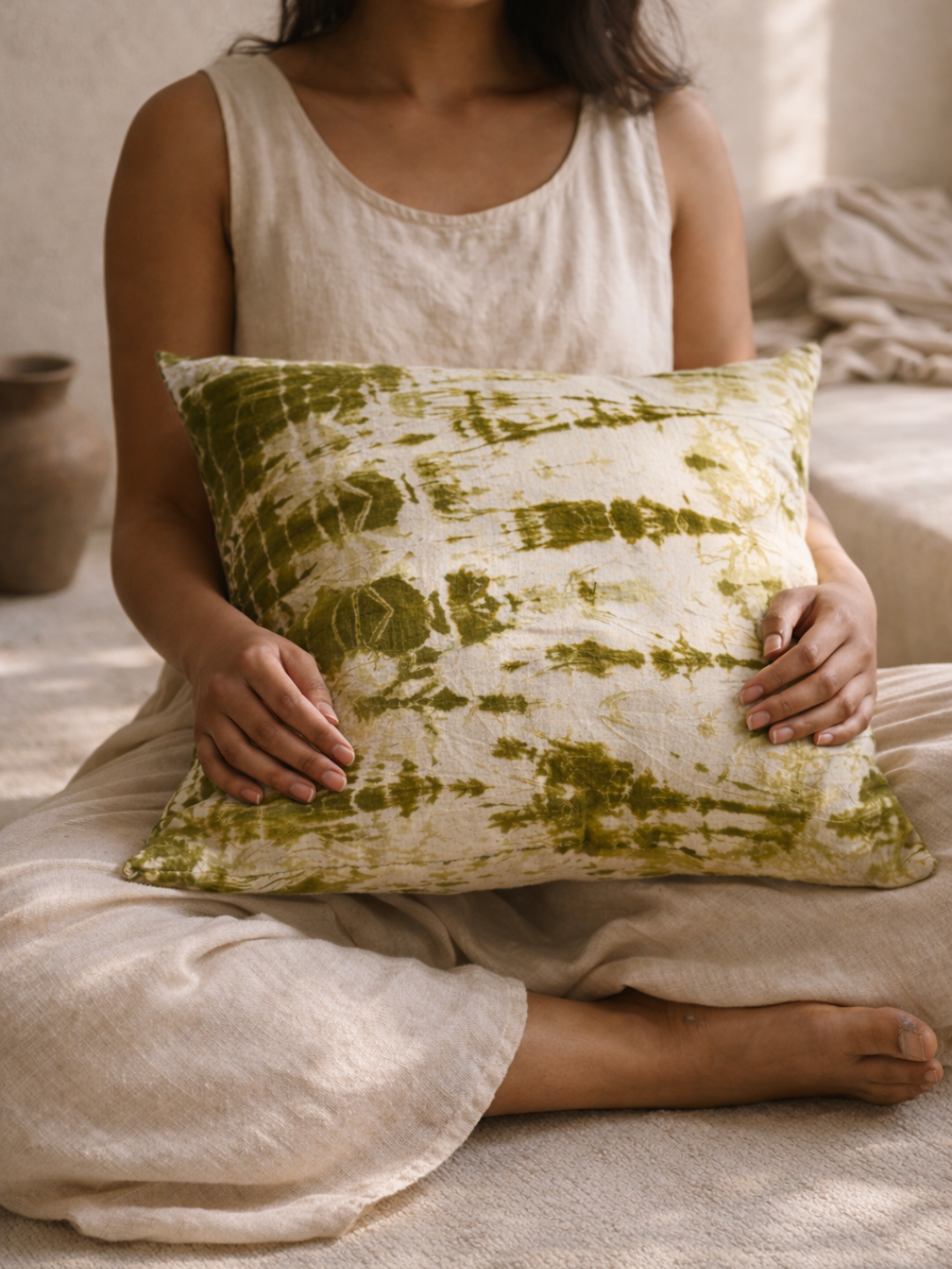 MOOL HENNA Dyed Khadi Cushion
