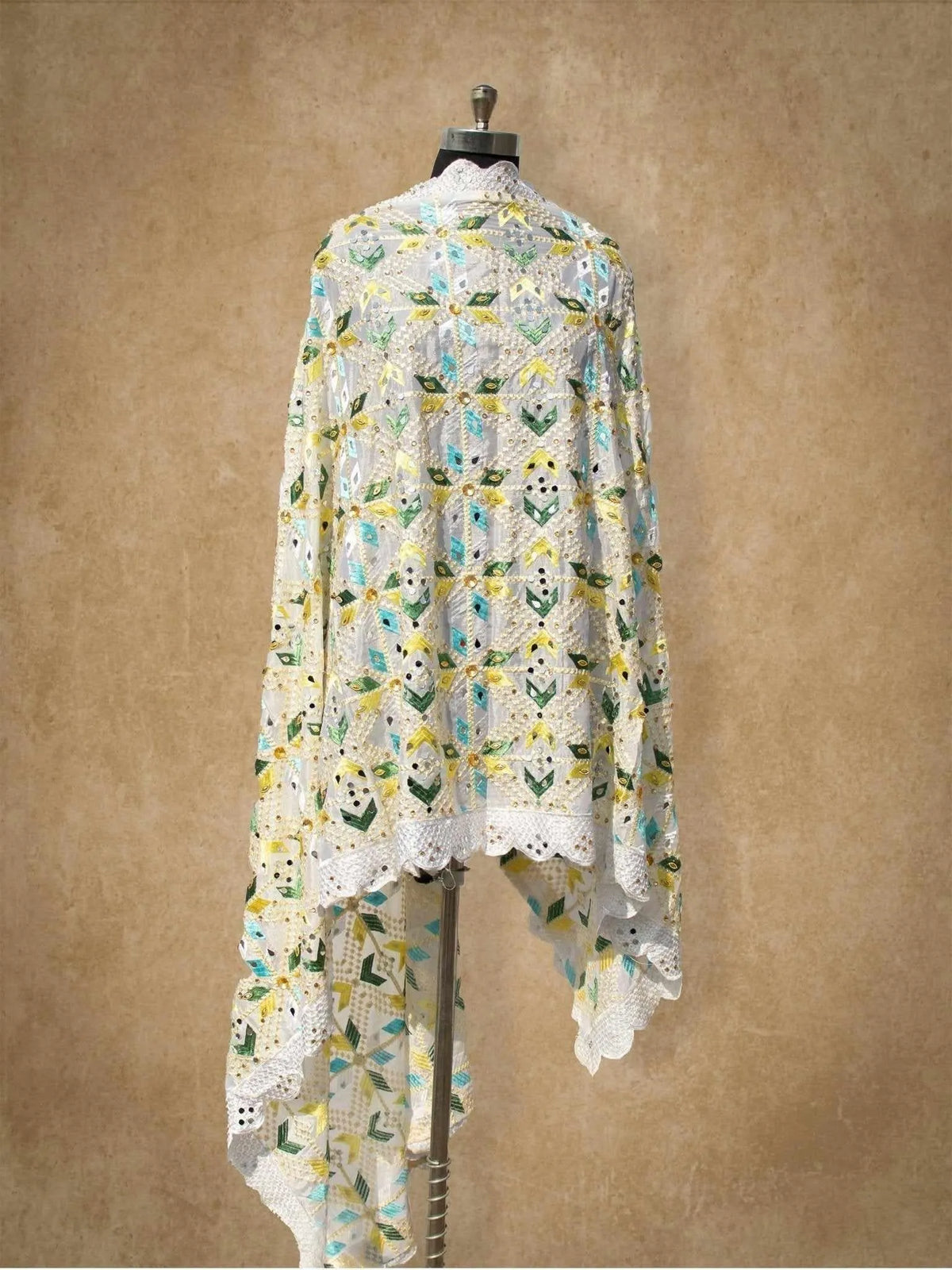 Magnificent Handloom Phulkari Dupatta DP-10