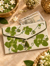 Hariyali Khadi shagun envelope with Rs 500 notes