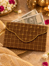 Sunehri Khadi shagun envelope with Rs 500 notes